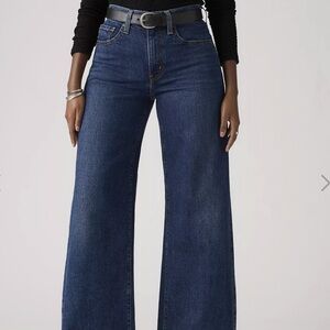 Levi 728 High-Rise Wide Leg Jeans in Sweet Success - Size 32